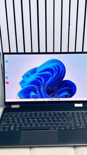 New Laptop HP Spectre 16GB Intel Core i7 SSD 1T