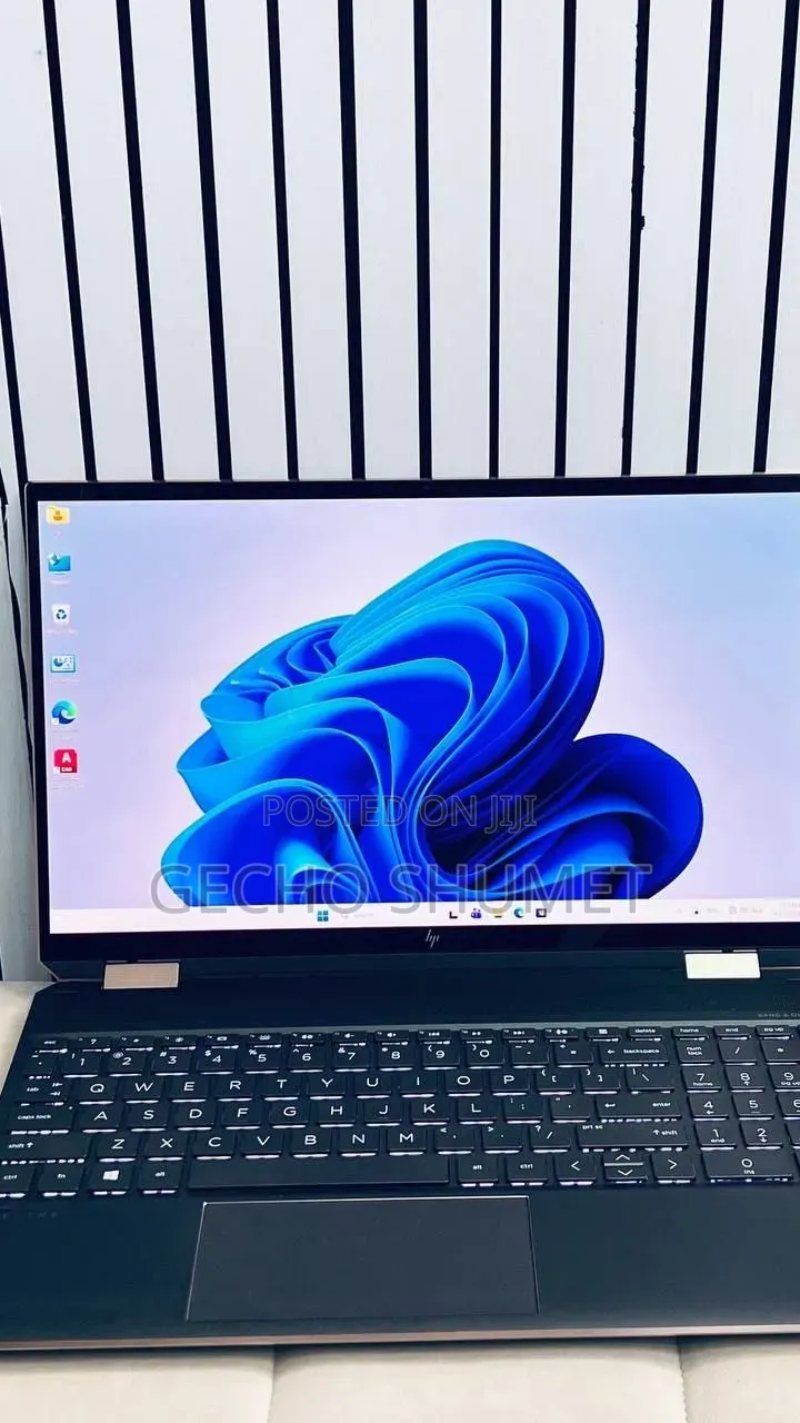New Laptop HP Spectre 16GB Intel Core i7 SSD 1T