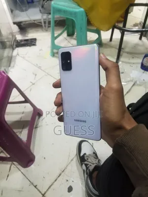 New Samsung Galaxy A70 128 GB White