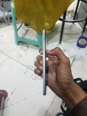 New Samsung Galaxy A70 128 GB White