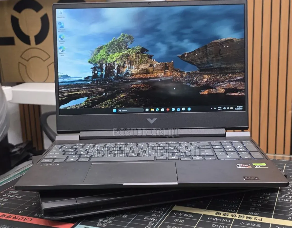 New Laptop HP 16GB AMD Ryzen 7 SSD 512GB
