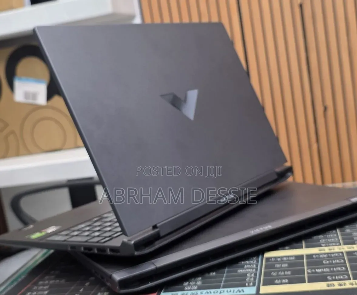 New Laptop HP 16GB AMD Ryzen 7 SSD 512GB