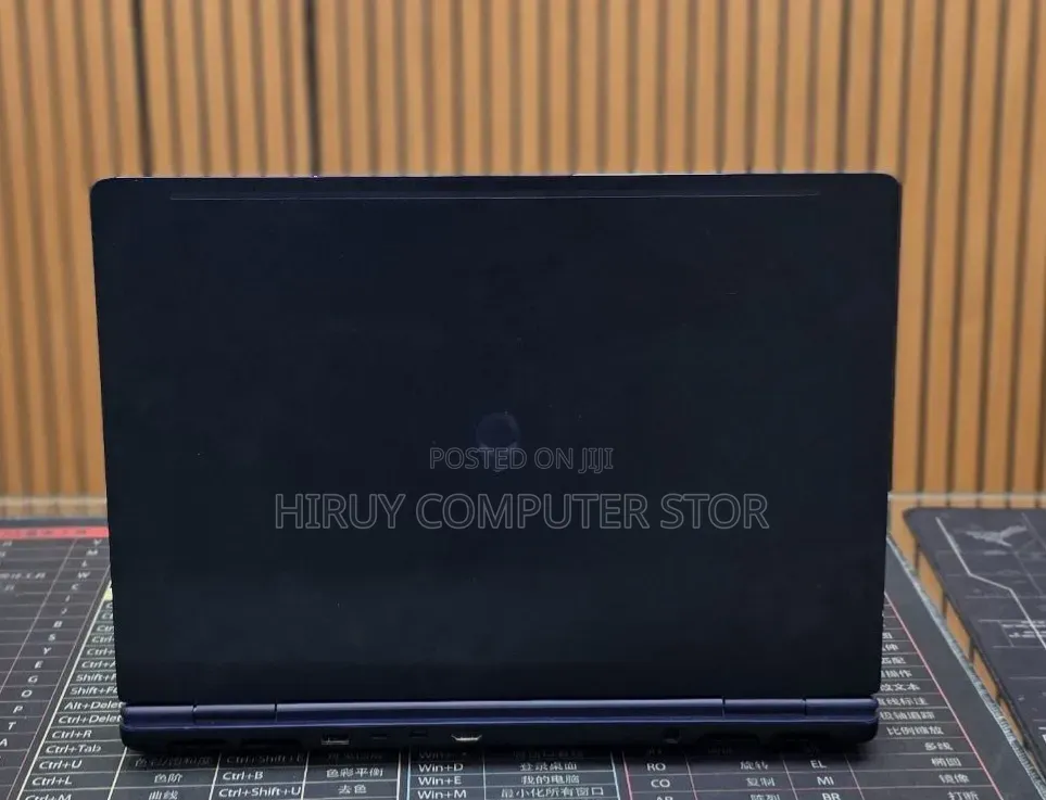 New Laptop Dell Alienware Aurora 16 16GB Intel Core Ultra 7 SSD 2T