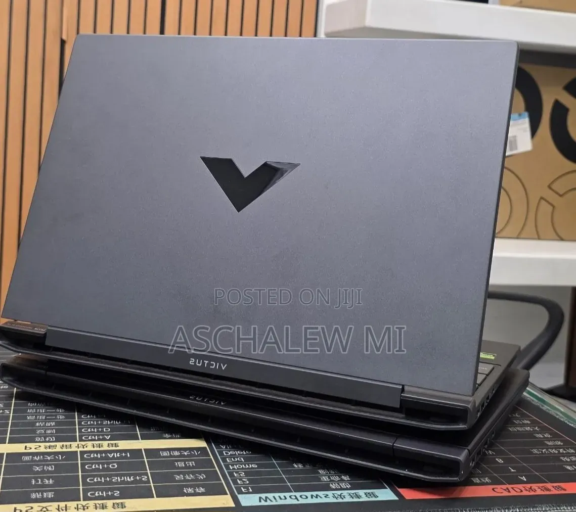 New Laptop HP Victus 15 16GB AMD Ryzen 7 SSD 512GB