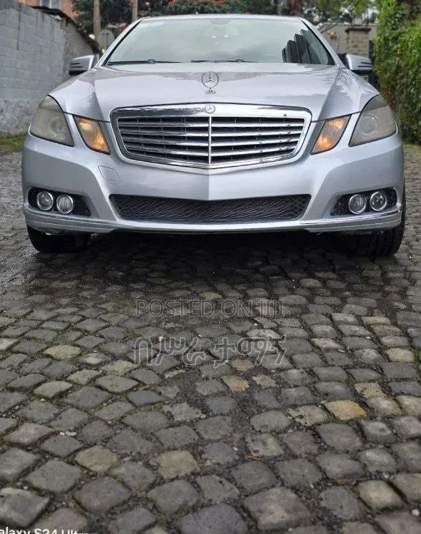 Mercedes-Benz E250 2012 Silver