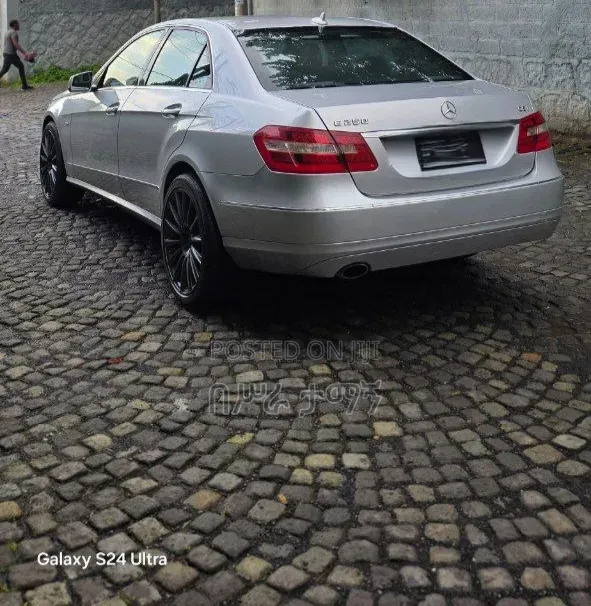 Mercedes-Benz E250 2012 Silver