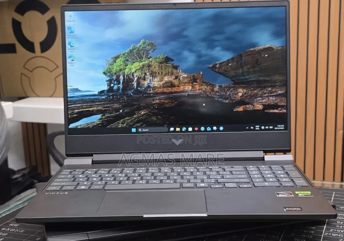New Laptop HP Victus 16 16GB AMD Ryzen 7 SSD 512GB