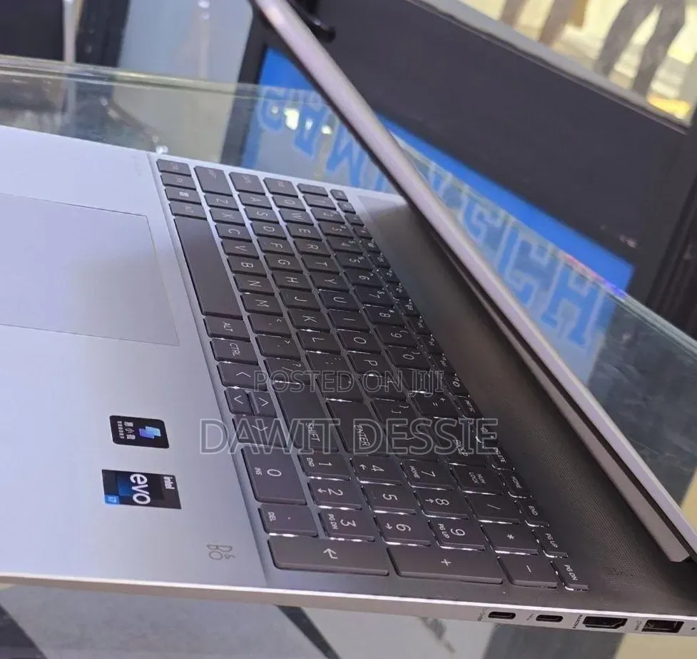 New Laptop HP Pavilion 15 16GB Intel Core i7 SSD 1T
