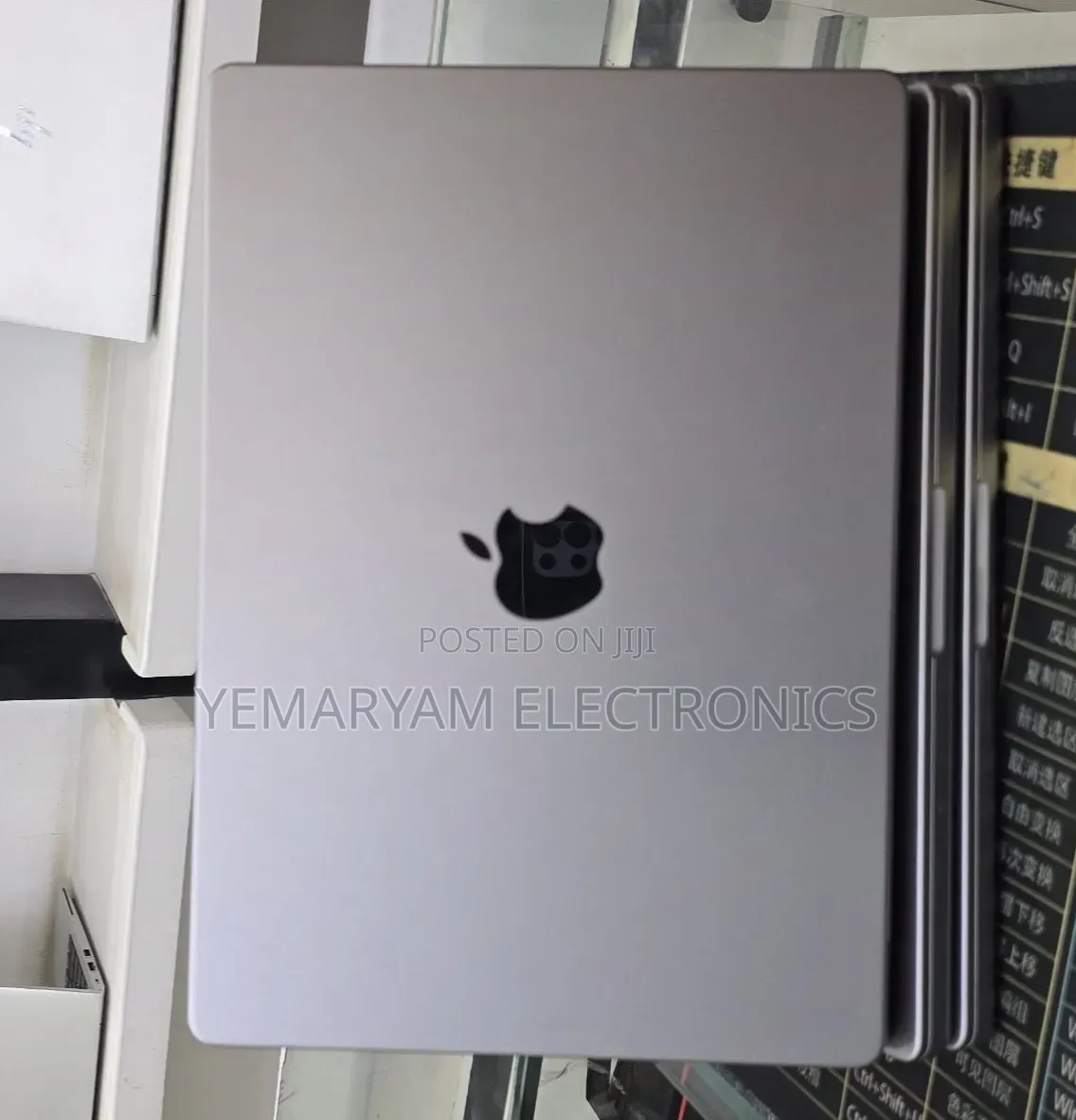 New Laptop Apple MacBook Pro 2021 M1 32GB Apple M1 Pro SSD 512GB