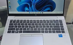 New Laptop HP EliteBook 840 G8 16GB Intel Core i5 SSD 512GB