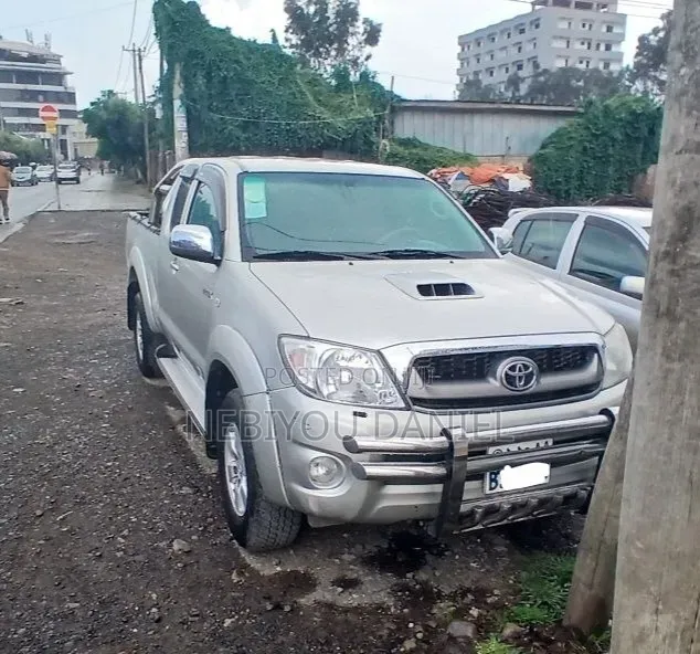 Toyota Hilux 2008 Silver