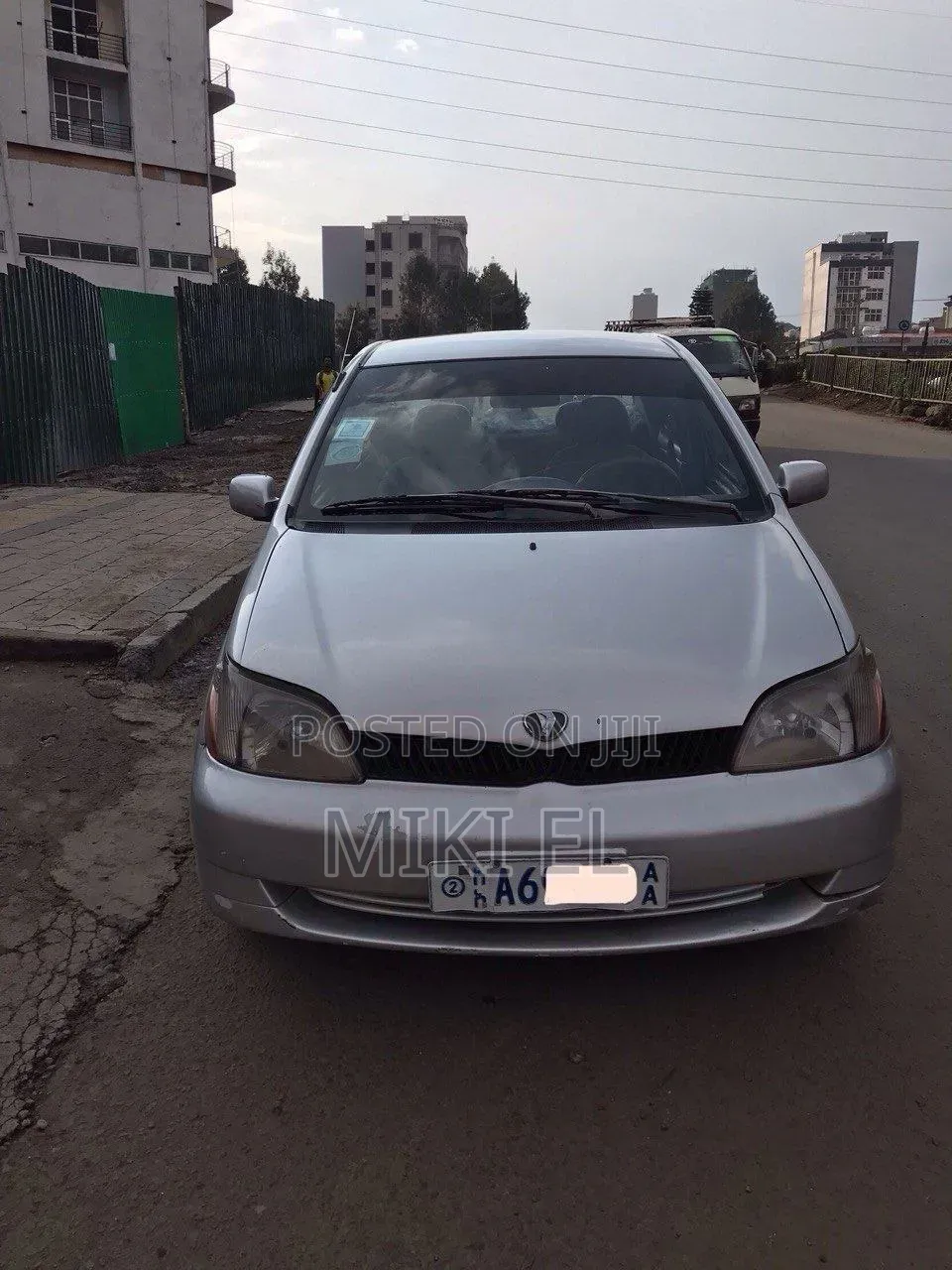 Toyota Platz 2001 Silver