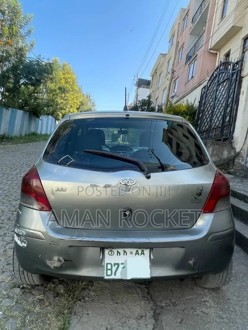 Toyota Yaris 2010 Gray