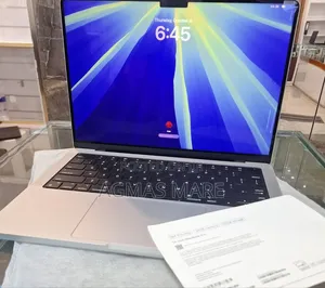 New Laptop Apple MacBook Pro 2024 M4 24GB Apple M4 SSD 512GB
