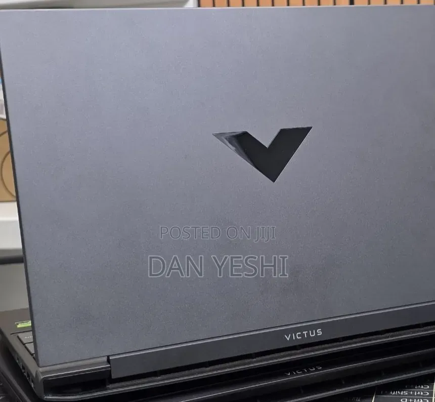 New Laptop HP Victus 16 16GB AMD Ryzen 7 SSD 512GB