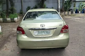 Toyota Yaris 2007 Gold