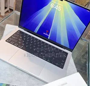New Laptop Apple MacBook Pro 2024 M4 24GB Apple M4 SSD 512GB