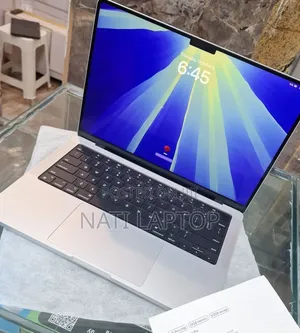 New Laptop Apple MacBook Pro 2024 M4 24GB Apple M4 Pro SSD 512GB
