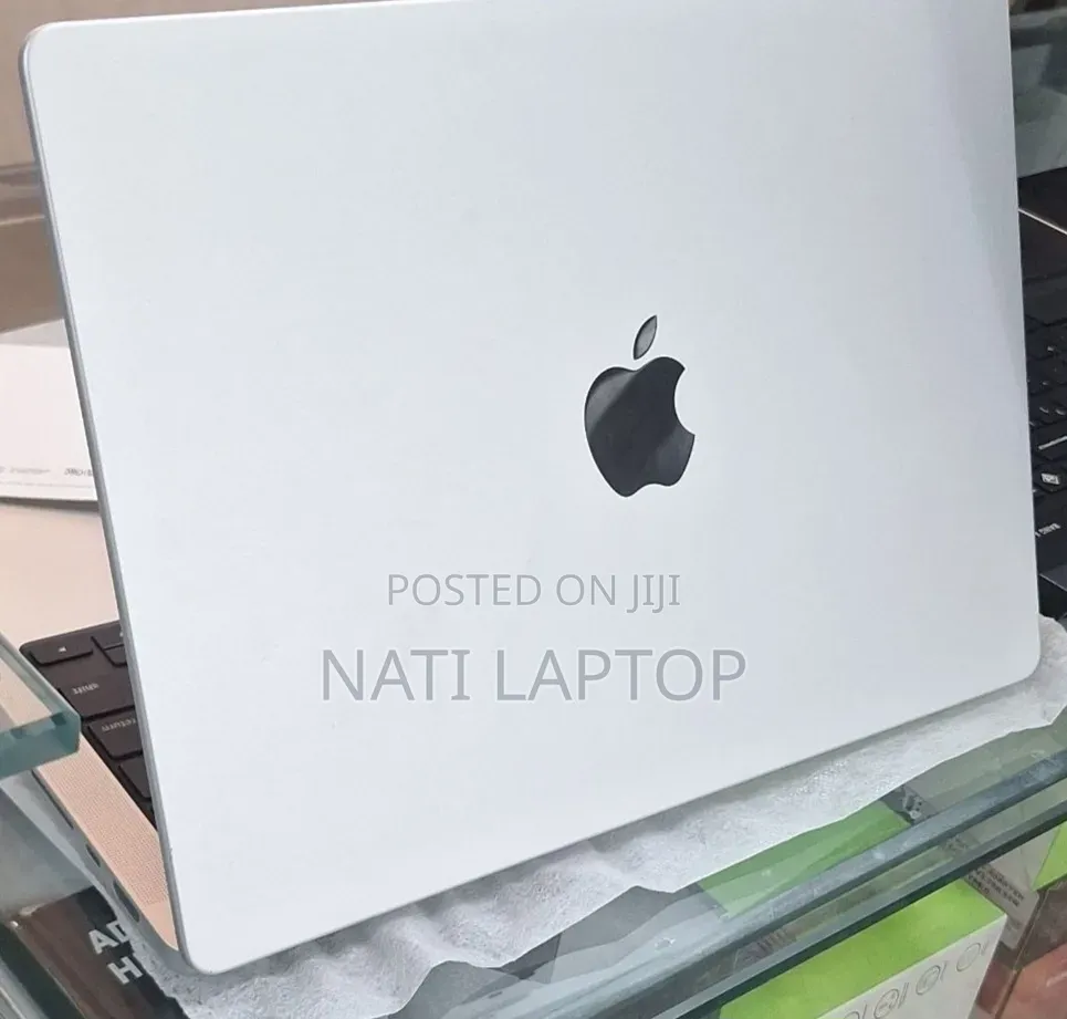 New Laptop Apple MacBook Pro 2024 M4 24GB Apple M4 Pro SSD 512GB