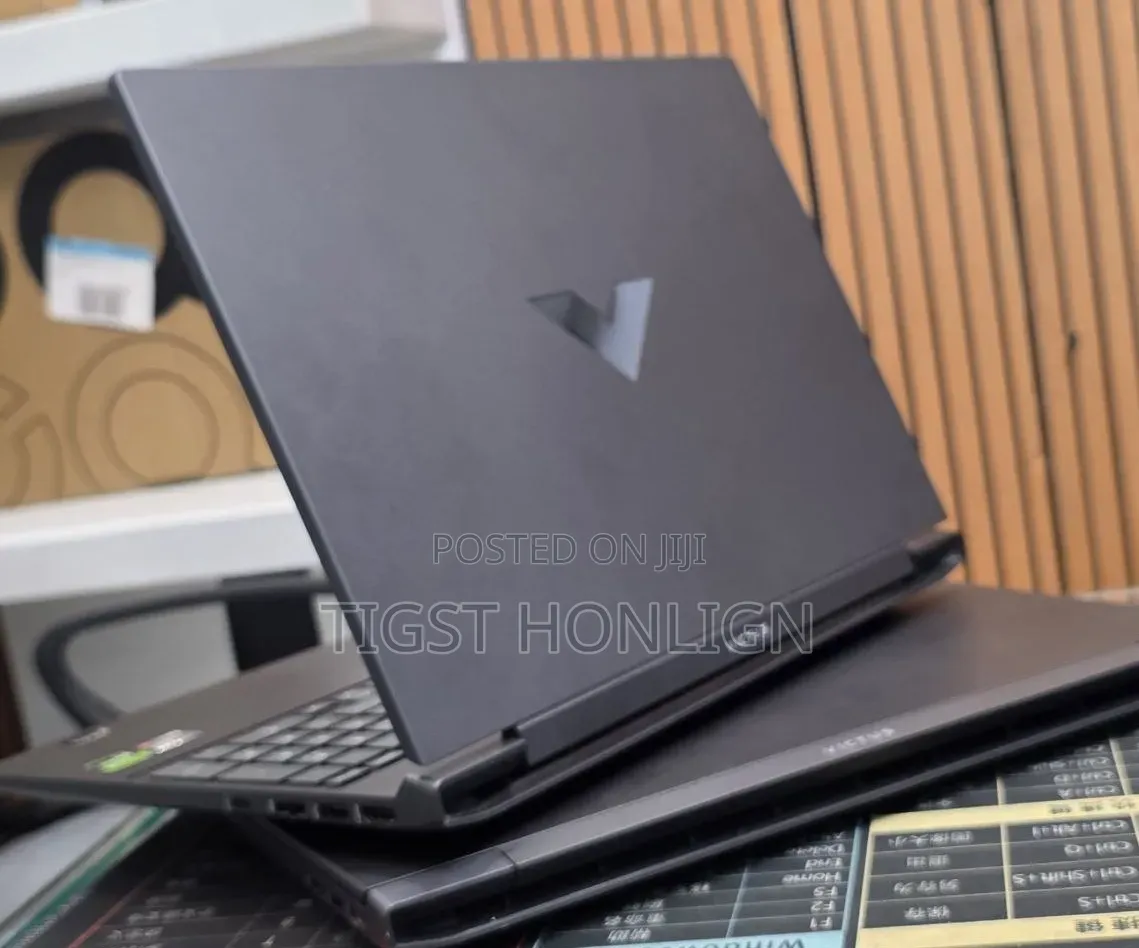 New Laptop HP Victus 15 16GB AMD Ryzen 7 SSD 512GB