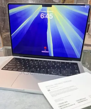 New Laptop Apple MacBook Pro 2024 M4 Pro 24GB Apple M4 Pro SSD 512GB