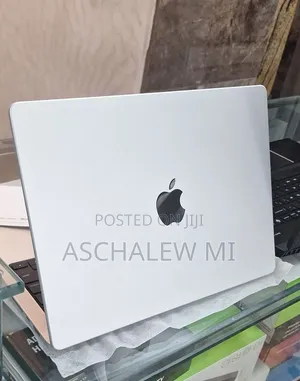 New Laptop Apple MacBook Pro 2024 M4 Pro 24GB Apple M4 Pro SSD 512GB