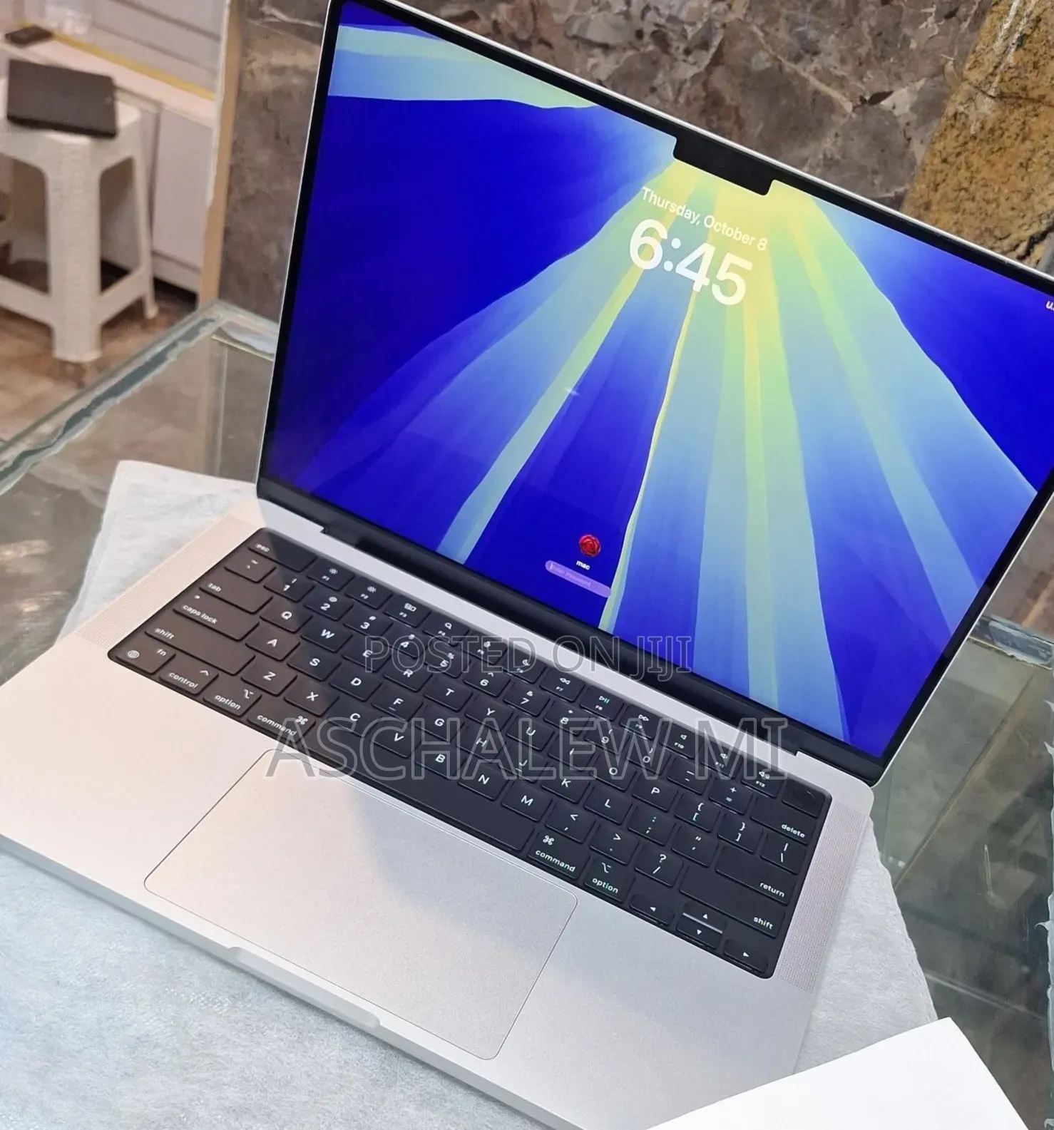 New Laptop Apple MacBook Pro 2024 M4 Pro 24GB Apple M4 Pro SSD 512GB
