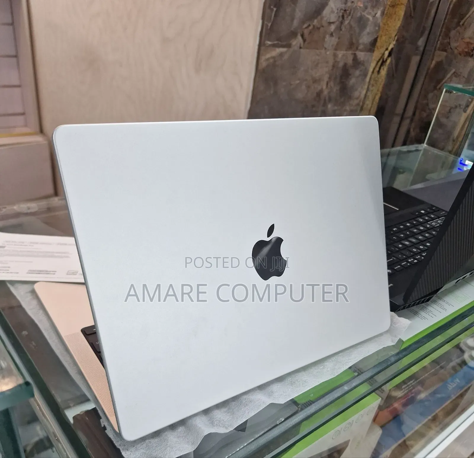 New Laptop Apple MacBook Pro 2024 M4 Pro 24GB Apple M4 Pro SSD 512GB