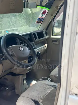 Suzuki Every Wagon 2012 White