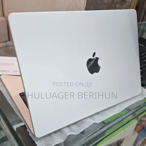New Laptop Apple MacBook Pro 2024 M4 24GB Apple M4 Pro SSD 512GB