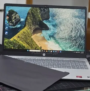 New Laptop HP 16GB AMD Ryzen 5 SSD 512GB