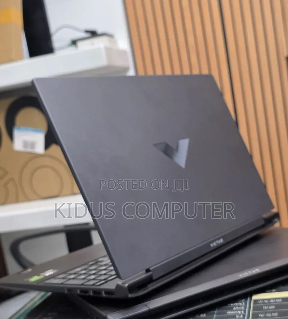 New Laptop HP Victus 16 16GB AMD Ryzen 7 SSD 512GB