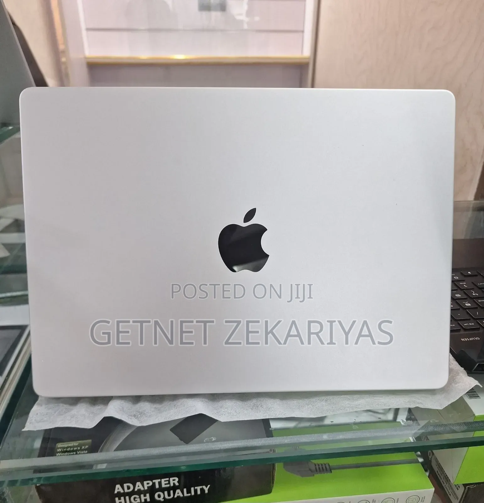 New Laptop Apple MacBook Pro 2024 M4 24GB Apple M4 SSD 512GB