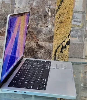 New Laptop Apple MacBook Pro 24GB Apple M4 SSD 512GB
