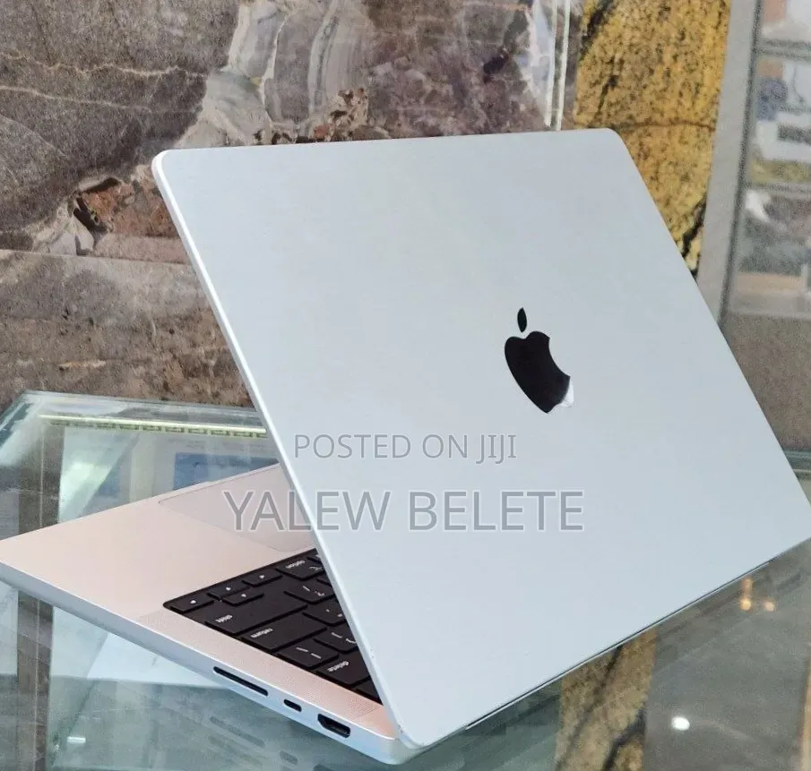New Laptop Apple MacBook Pro 24GB Apple M4 SSD 512GB