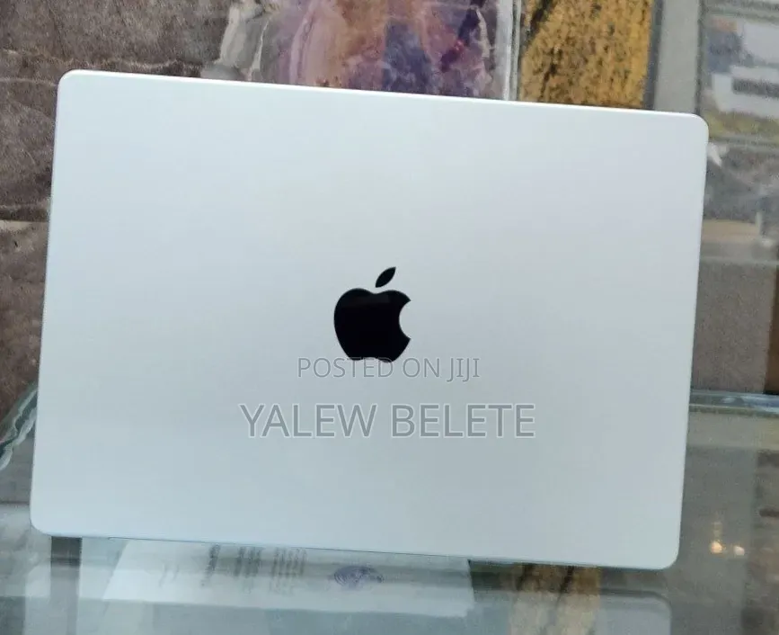 New Laptop Apple MacBook Pro 24GB Apple M4 SSD 512GB