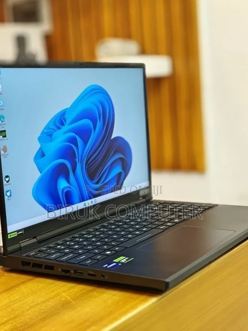 New Laptop Acer Predator Helios 300 16GB Intel Core i9 SSD 1T