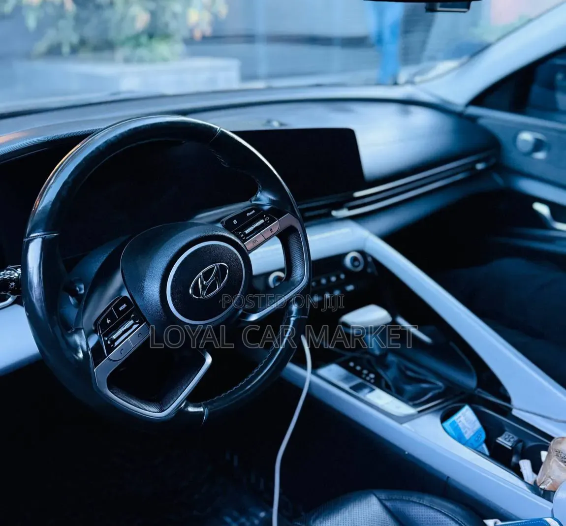 Hyundai Avante 2021 Gray