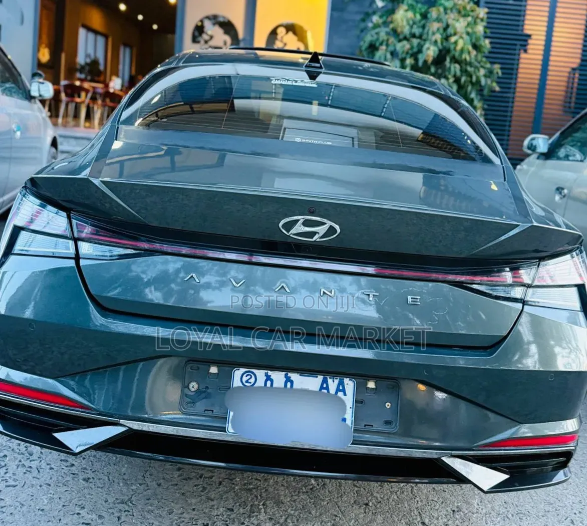 Hyundai Avante 2021 Gray