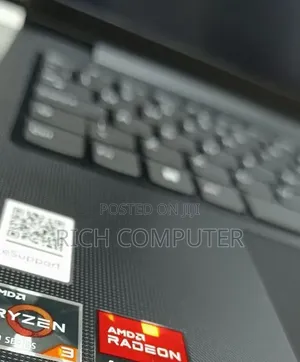 New Laptop Lenovo V15 8GB AMD Ryzen 3 SSD 256GB
