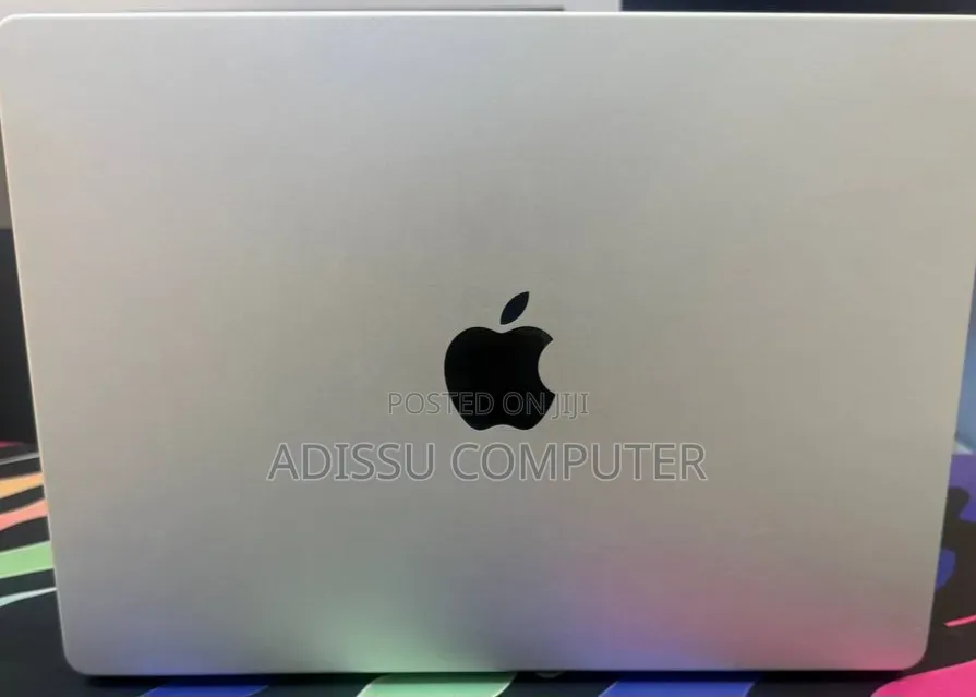 New Laptop Apple MacBook Pro 2021 M1 16GB Apple M1 Pro SSD 512GB