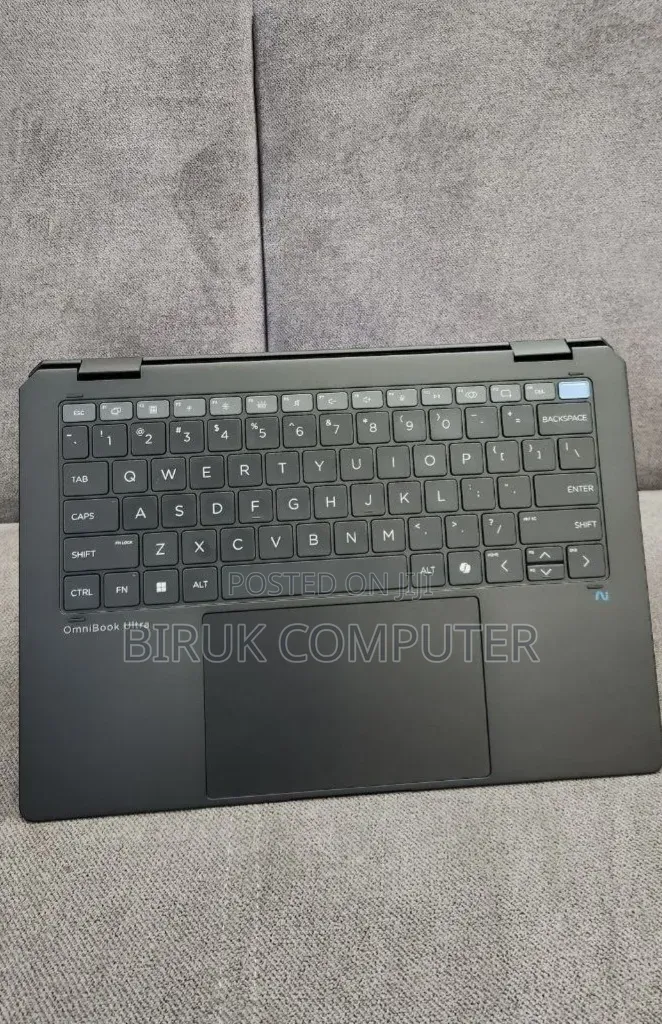 New Laptop HP OmniBook Ultra Flip 14" 16GB Intel Core Ultra 7 SSD 1T