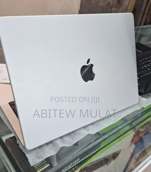 New Laptop Apple MacBook Pro 2024 M4 Pro 24GB Apple M4 Pro SSD 512GB