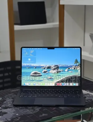 New Laptop Apple MacBook Air 2022 M2 8GB Apple M2 SSD 256GB