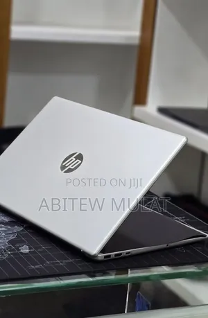 New Laptop HP Stream Notebook 8GB AMD Ryzen 5 SSD 512GB