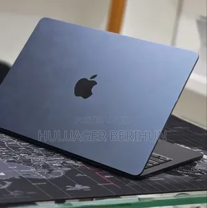 New Laptop Apple MacBook Air 2022 M2 8GB Apple M2 SSD 256GB