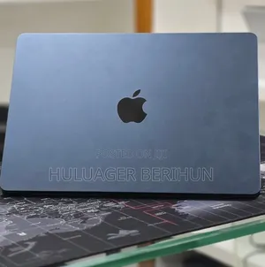 New Laptop Apple MacBook Air 2022 M2 8GB Apple M2 SSD 256GB