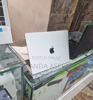New Laptop Apple MacBook Pro 2024 M4 24GB Apple M4 Pro SSD 512GB