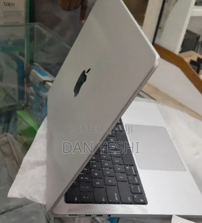 New Laptop Apple MacBook Pro 24GB Apple M4 Pro SSD 512GB
