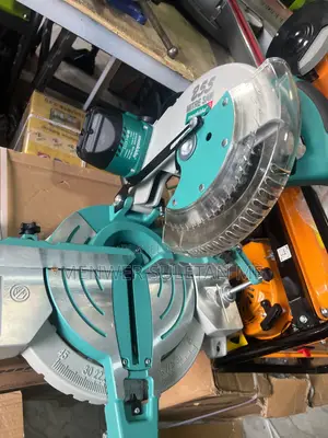 Miter Saw Machine